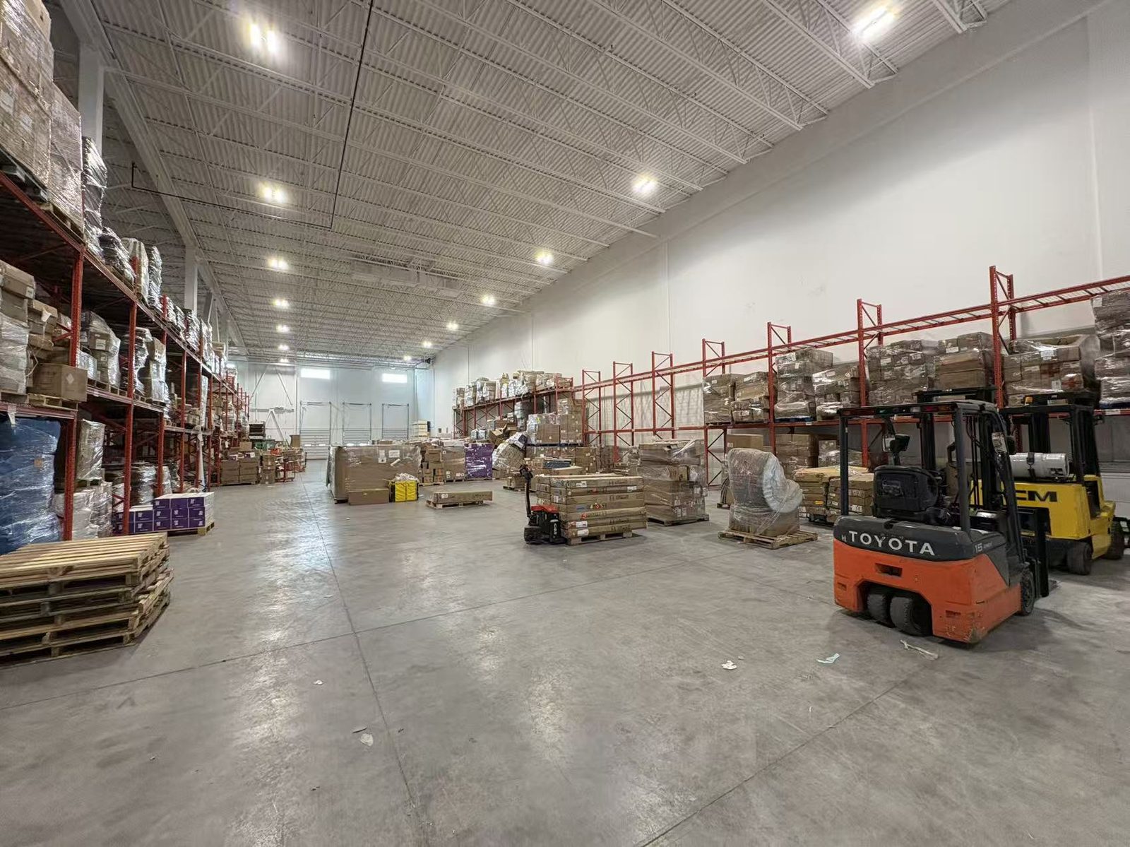 Toyota forklift at work